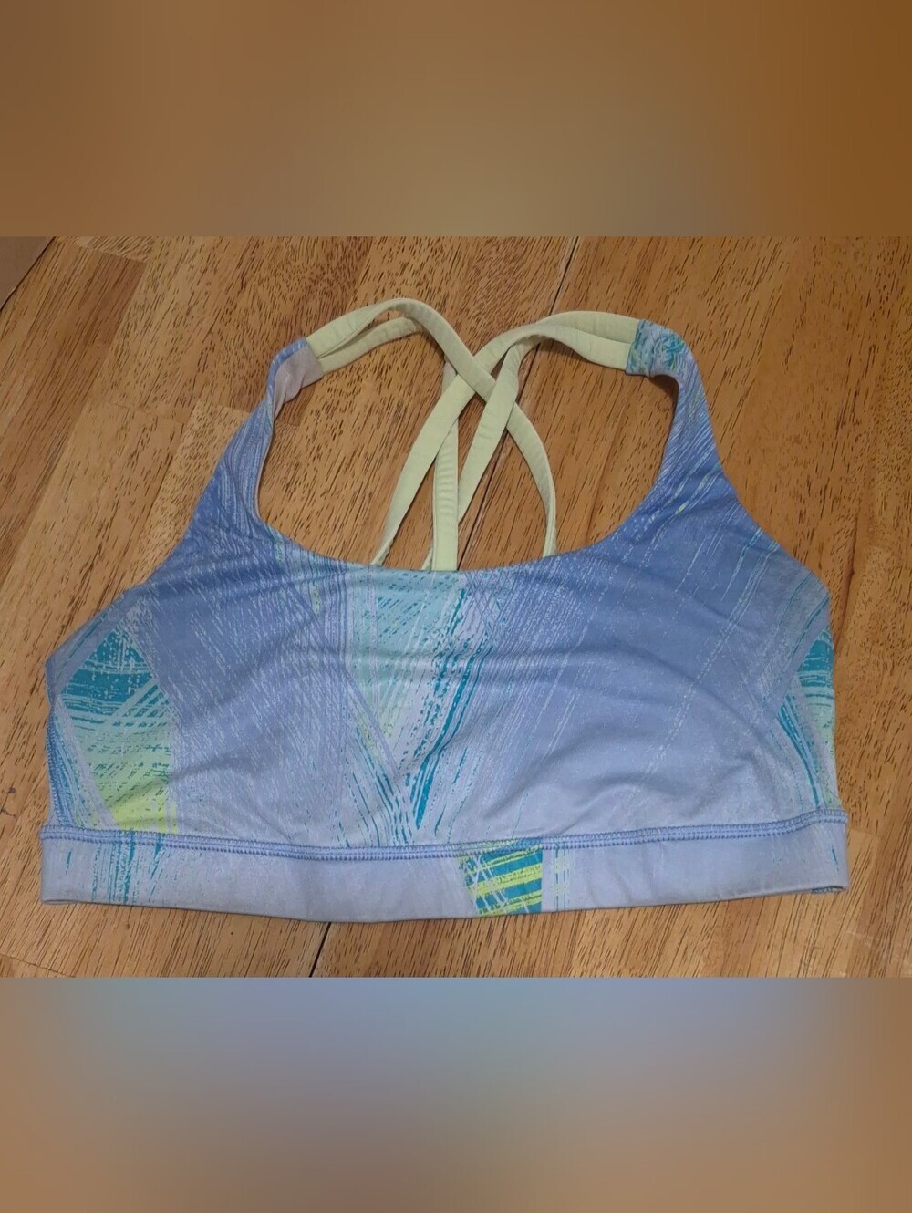 Lululemon Energy Bra Wind Chill White Lullaby / Ray Size 8 Medium Support